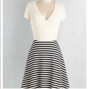 MODCLOTH Botanical Breakfast Dress in Black/ Cream